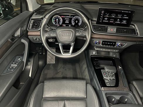 Used 2024 Audi Q5 e Premium w/ Convenience Package AWD/4WD image 42