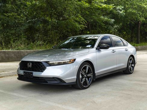 Used 2025 Honda Accord Sport image 5