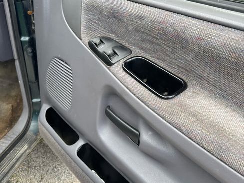 Used 1997 Dodge Ram 1500 Truck 4x4 Regular Cab image 13