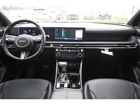 Certified 2025 Hyundai Santa Cruz Limited image 11