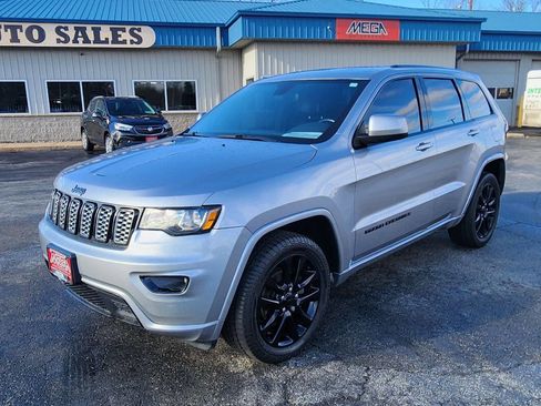Used 2020 Jeep Grand Cherokee Altitude image 4