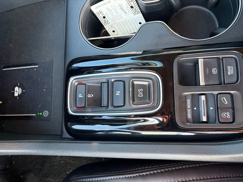 Used 2025 Honda Pilot EX-L image 15