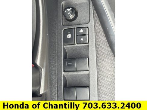 Used 2023 Toyota Corolla LE w/ Carpet Mat Package (TMS) FWD image 17