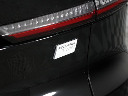 Certified 2023 Volvo C40 Recharge Core image 20