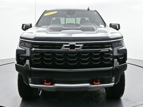 Used 2025 Chevrolet Silverado 1500 ZR2 w/ Technology Package image 2