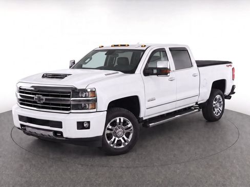 Used 2019 Chevrolet Silverado 2500 High Country w/ Duramax Plus Package AWD/4WD image 3