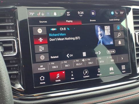 Used 2023 Dodge Durango GT image 9