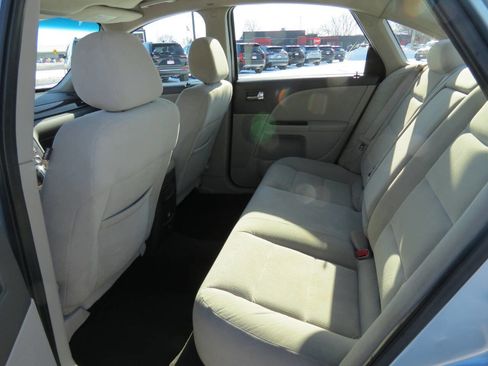 Used 2009 Ford Taurus SEL image 15