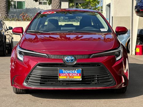 Used 2024 Toyota Corolla LE FWD image 9