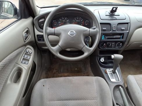 Used 2005 Nissan Sentra 1.8 S image 11