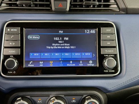 Used 2025 Nissan Versa SV FWD image 21