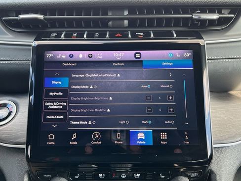 Used 2024 Jeep Grand Cherokee Limited w/ Luxury Tech Group II image 27