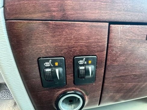Used 2014 Toyota Sienna XLE FWD image 19