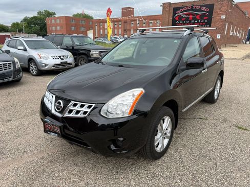 Used 2013 Nissan Rogue SV AWD/4WD image 2