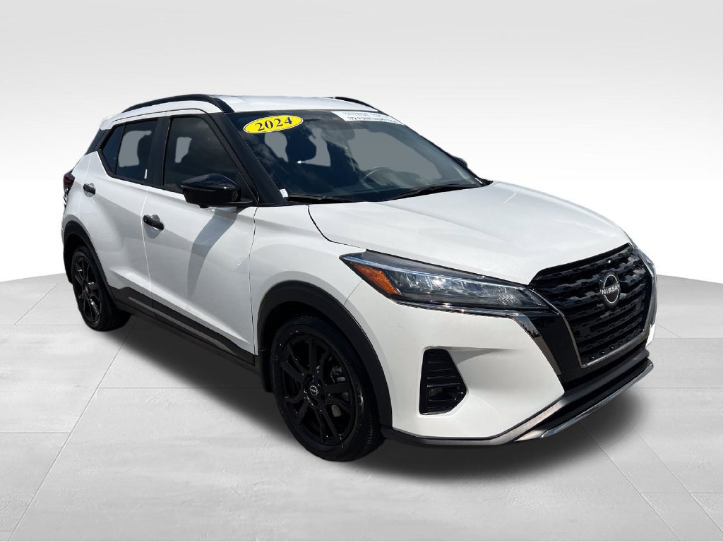 Used 2024 Nissan Kicks SR FWD image 9