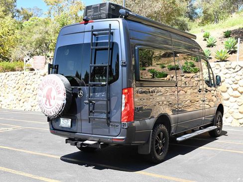 Used 2022 Mercedes-Benz Sprinter 2500 image 4