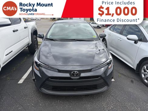 Used 2026 Toyota Corolla LE image 2