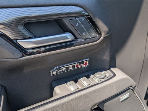Certified 2025 GMC Sierra 1500 AT4 w/ Technology Package AWD/4WD image 20