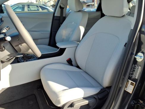 New 2026 Hyundai Kona SE image 6