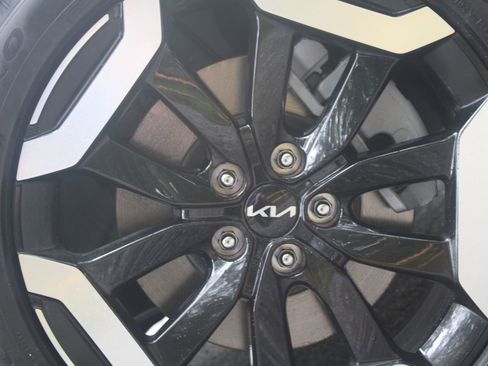 New 2025 Kia Telluride EX image 18