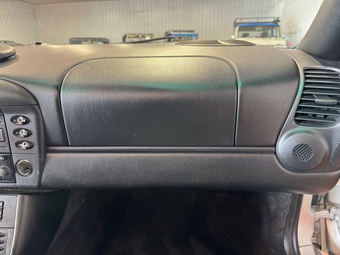 Used 2001 Porsche 911 Cabriolet image 27