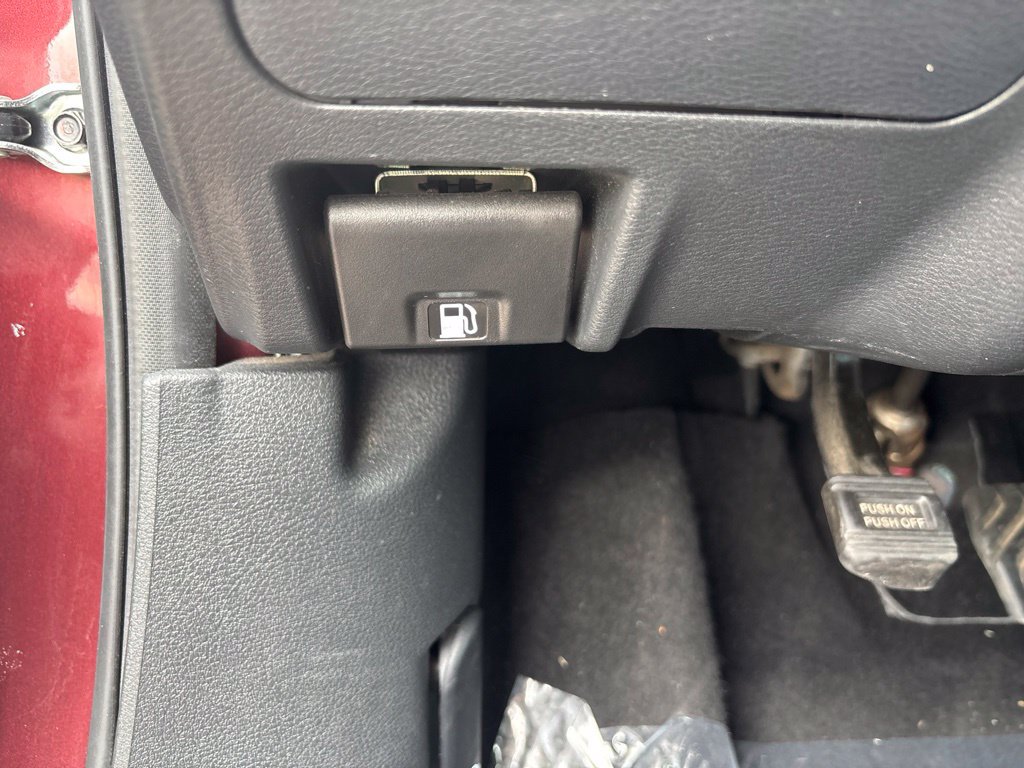 Used 2024 Nissan Sentra SV FWD image 25