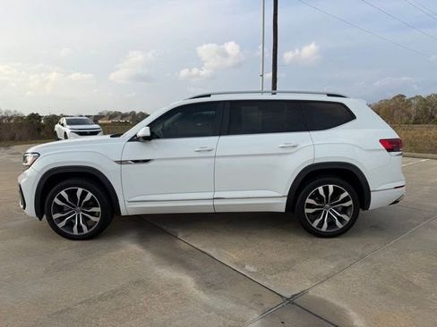 Used 2021 Volkswagen Atlas SEL R-Line image 2