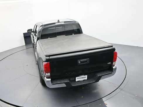 Used 2020 Toyota Tacoma SR5 image 22