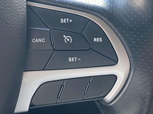 Used 2020 Dodge Durango SXT RWD image 23