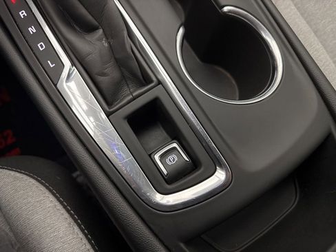 Used 2022 Chevrolet Equinox LT w/ Driver Convenience Package image 33