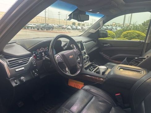 Used 2019 Chevrolet Tahoe Premier RWD image 4