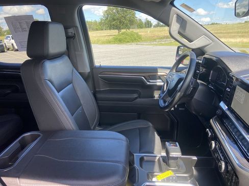 Certified 2023 Chevrolet Silverado 1500 RST w/ Convenience Package II AWD/4WD image 12