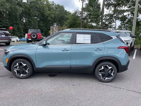 Used 2026 Kia Seltos EX FWD image 10