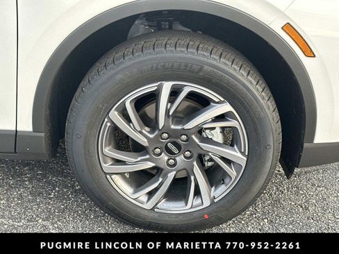 New 2026 Lincoln Corsair Premiere image 12