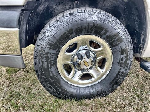 Used 2004 Chevrolet Silverado 1500 4x4 Regular Cab image 8