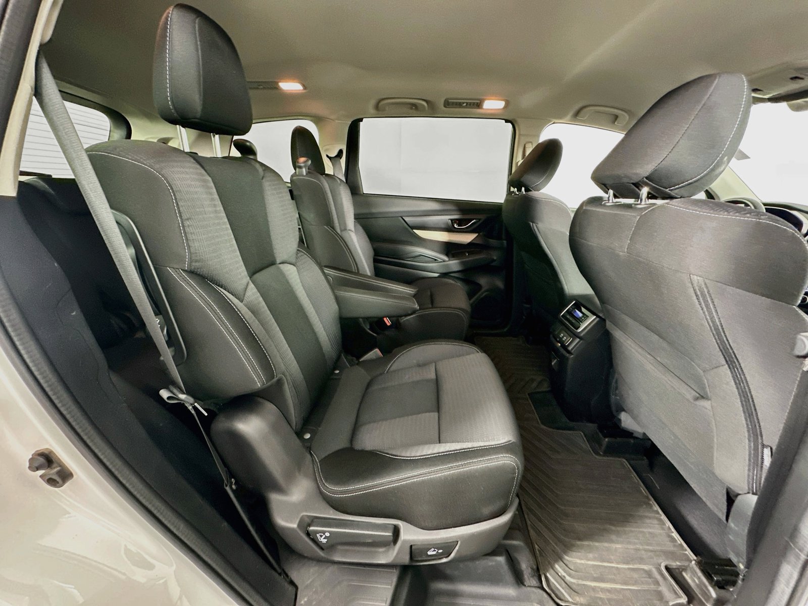 Used 2022 Subaru Ascent Premium w/ Convenience Package AWD/4WD image 28