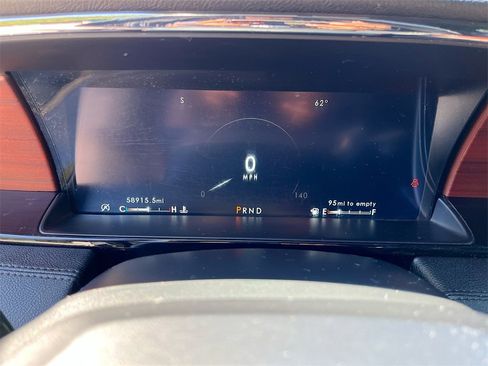 Used 2021 Lincoln Navigator Reserve image 10