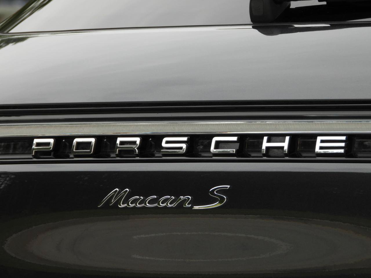 Used 2020 Porsche Macan S AWD/4WD image 12