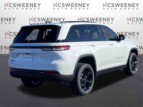 New 2025 Jeep Grand Cherokee Altitude image 3