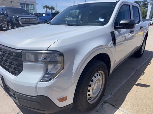 Used 2025 Ford Maverick XL w/ Equipment Group 102A image 1