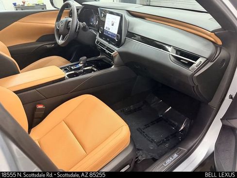 Used 2025 Lexus RX 350 FWD w/ Accessory Package image 11