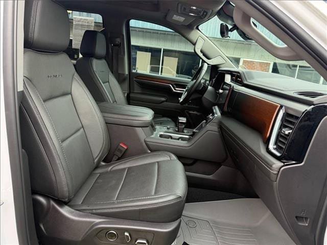Used 2024 GMC Sierra 1500 Denali w/ Denali Reserve Package AWD/4WD image 35