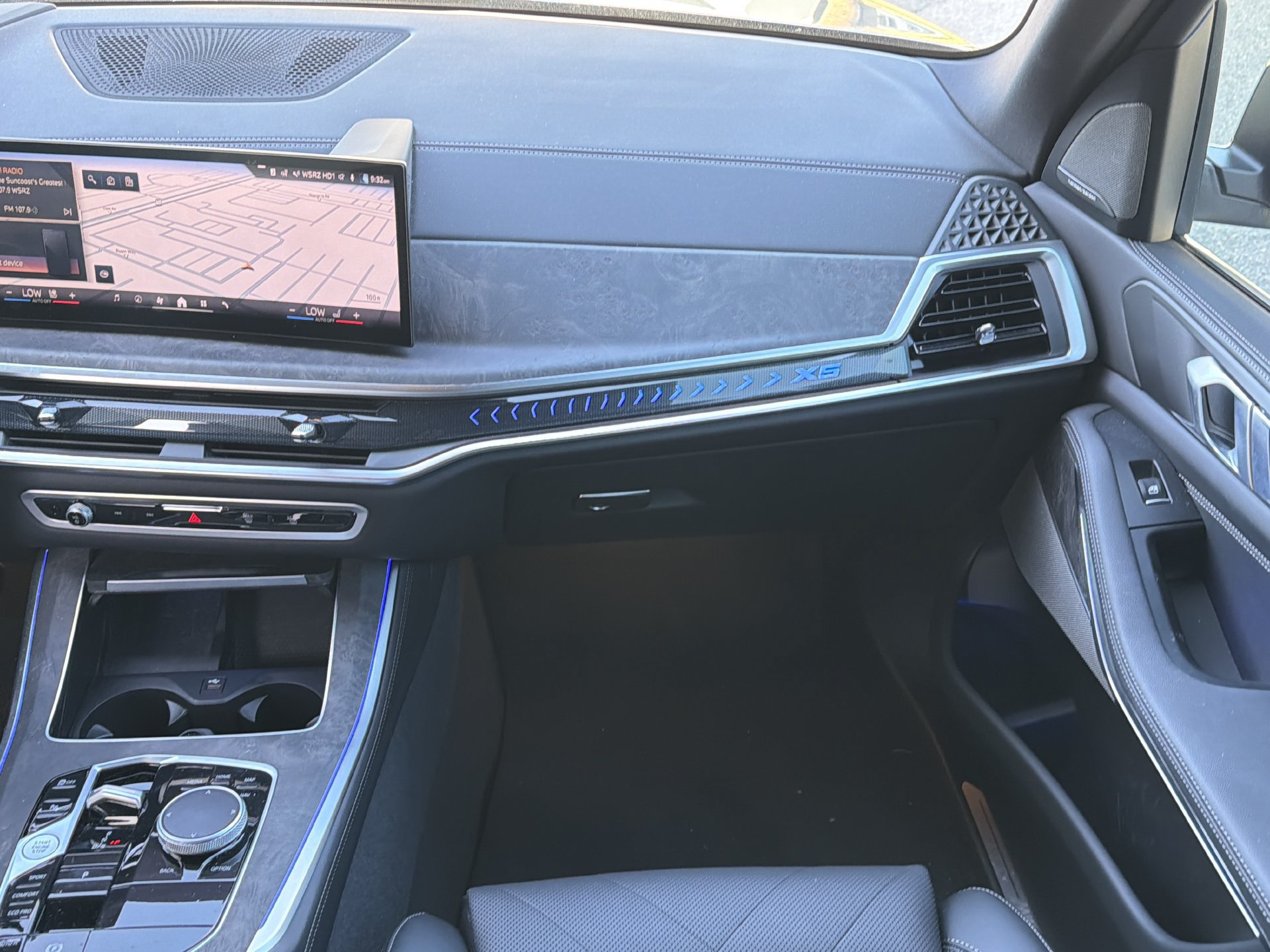 Used 2025 BMW X5 sDrive40i w/ Climate Comfort Package RWD image 17