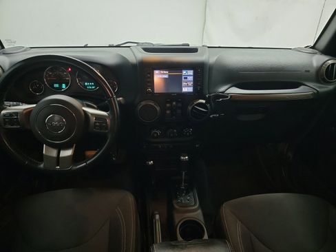 Used 2018 Jeep Wrangler Unlimited Sport image 15