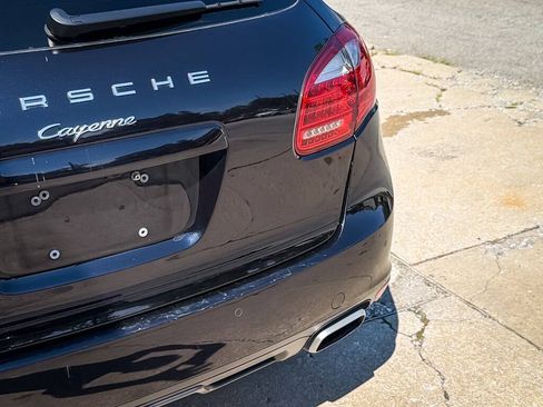 Used 2014 Porsche Cayenne Diesel AWD/4WD image 13