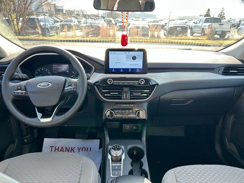 Used 2022 Ford Escape SE w/ SE Sport Appearance Package image 14