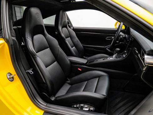 Used 2018 Porsche 911 Turbo S image 54