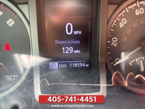 Used 2017 Toyota Tacoma TRD Sport RWD image 29