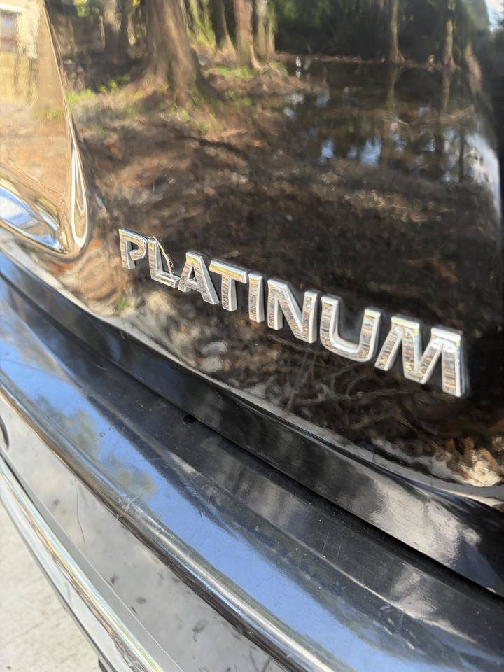 Used 2015 Nissan Pathfinder Platinum FWD image 6