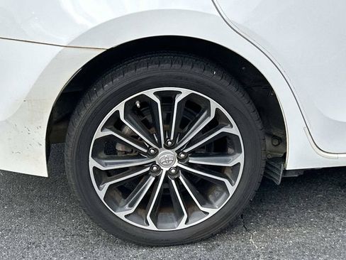 Used 2016 Toyota Corolla S Premium FWD image 9